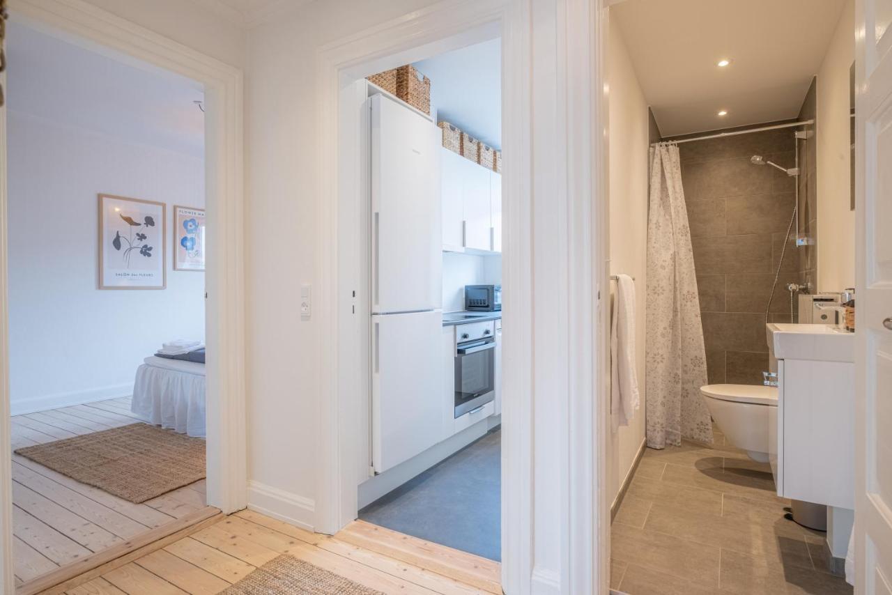 Newly Renovated 1-Bed Apartment In オールボー エクステリア 写真
